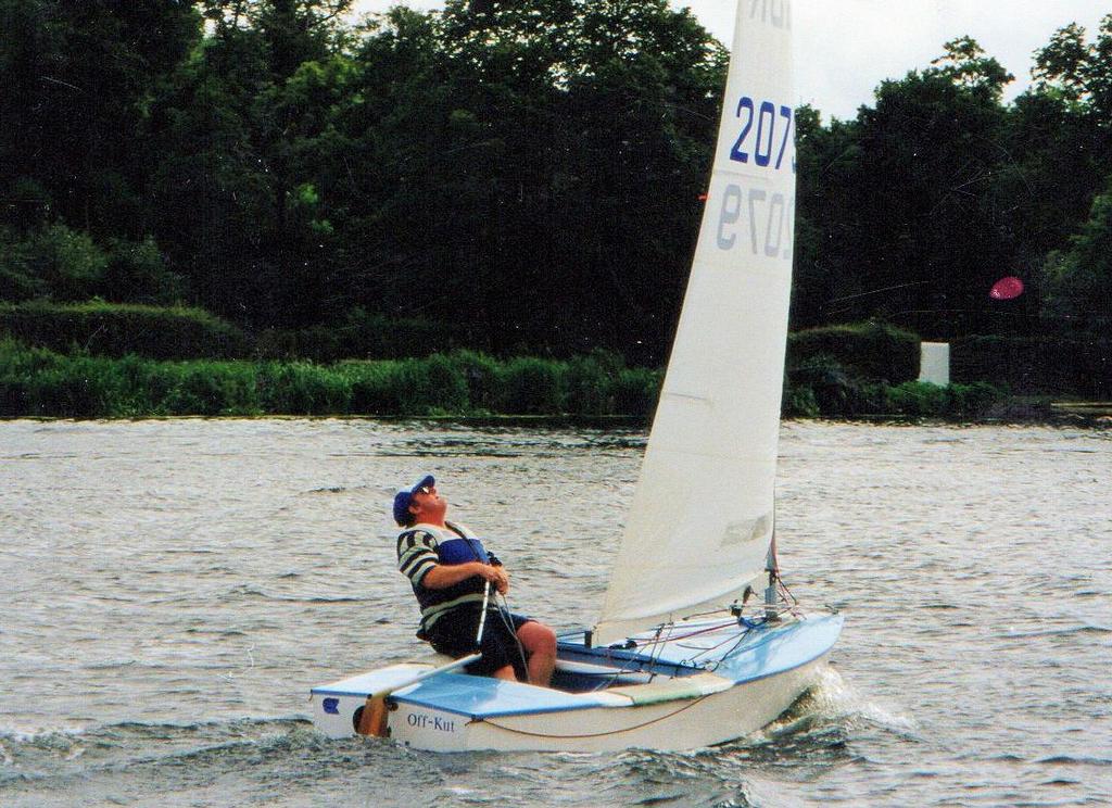 Tom Pearce winning the OK Jubilee Bowl at Henley in 1998 © Sailing Raceboats